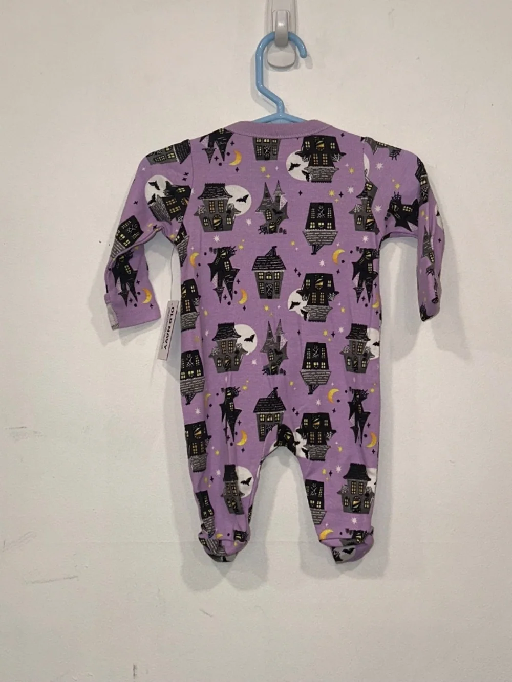 Old Navy Halloween Haunted House Zip Up Footed 1 Piece Pajamas NEW Newborn 7 lbs